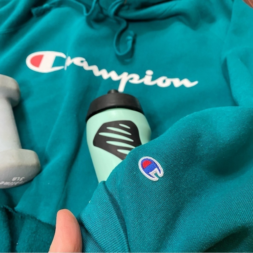 Trendy Champion sport sweatshirt w raw hem and cosy hood - gym ready - Picture 5 of 8